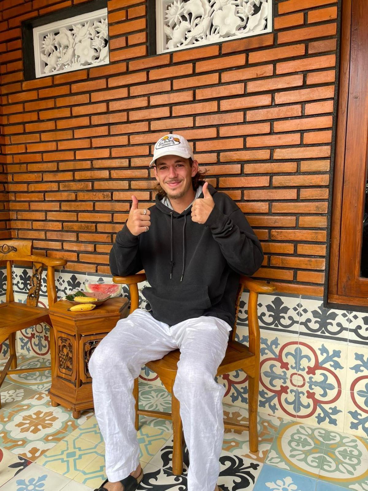 Mambat Raditya Homestay מראה חיצוני תמונה