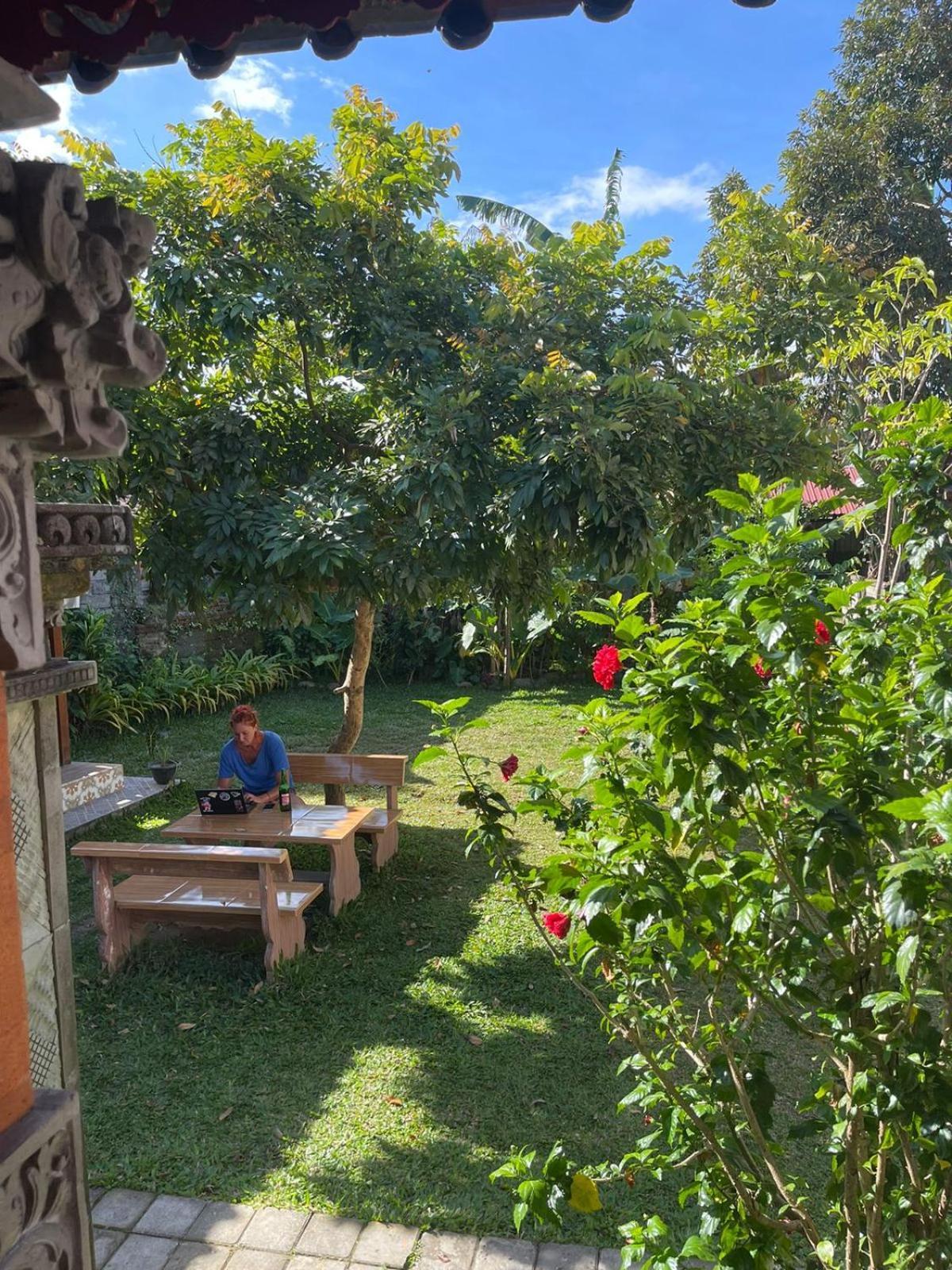 Mambat Raditya Homestay מראה חיצוני תמונה